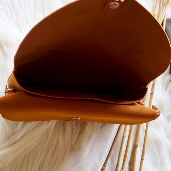 NEW COLOR: DARK OLIVE- Modern Chic Everyday Clutch - Picture 6 of 7